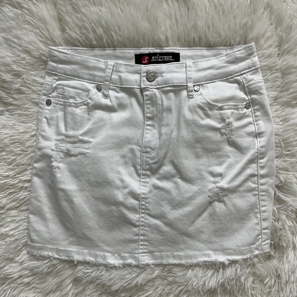 Ripped High-Waisted White Wash Jean Mini Skirt Size Medium